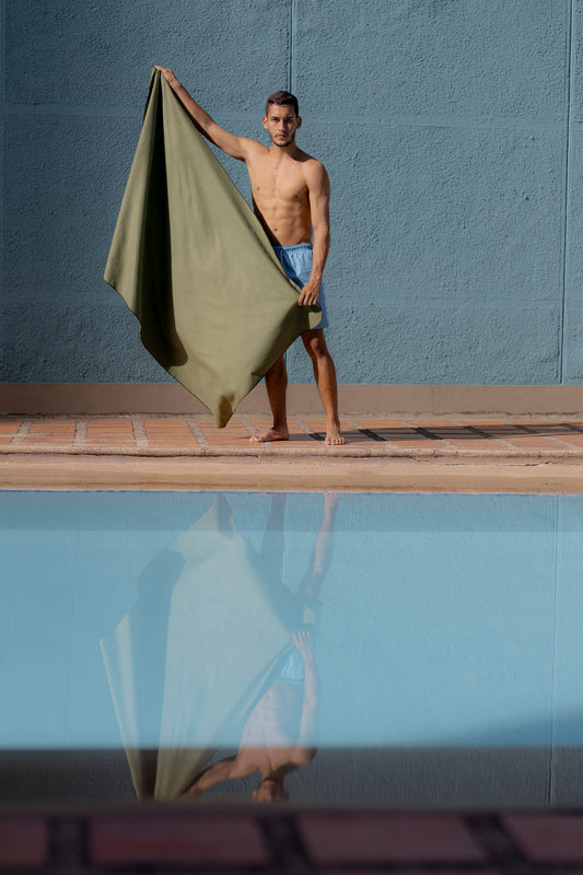 Toalla De Microfibra Secado Rápido 130x80cm Verde Militar